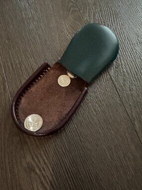 horse shoe shaped coin purse